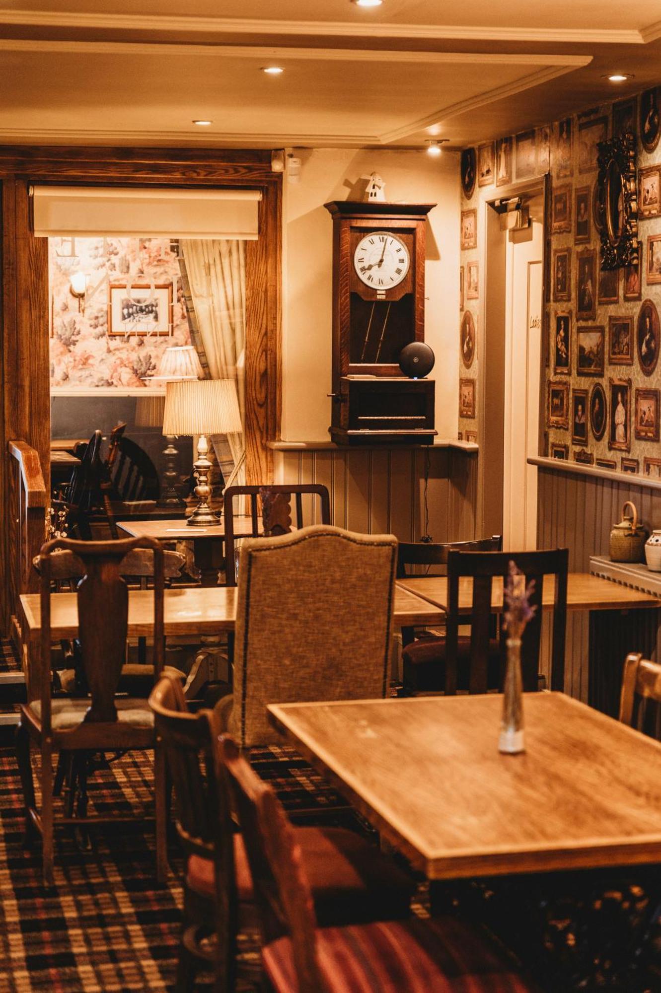 The White Lion Inn Окем Екстер'єр фото