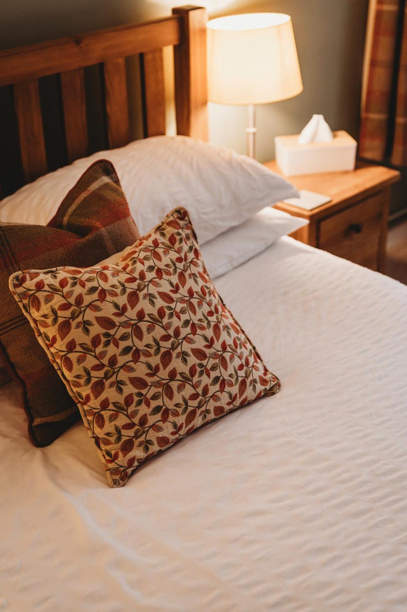 The White Lion Inn Окем Екстер'єр фото