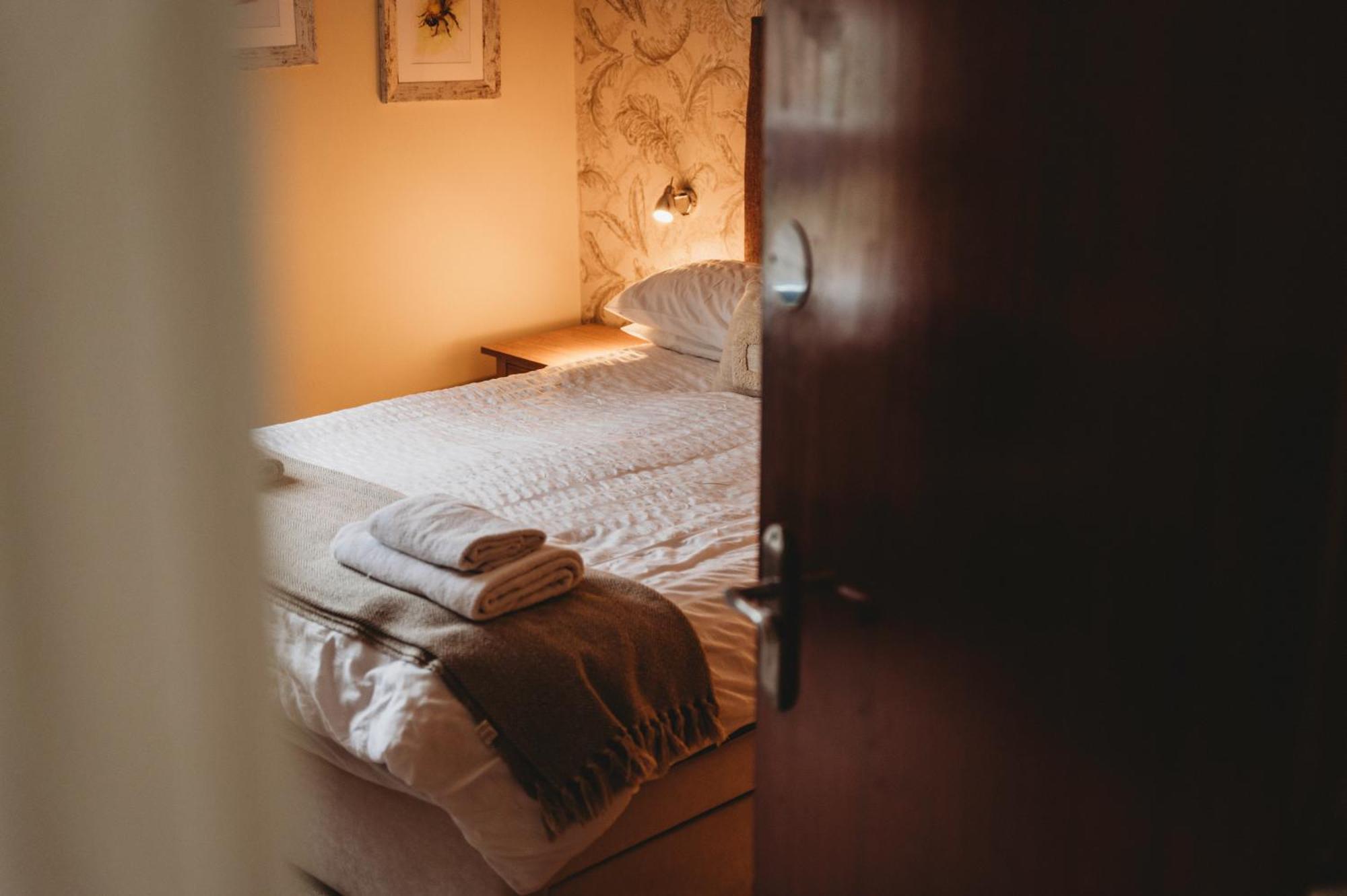 The White Lion Inn Окем Екстер'єр фото